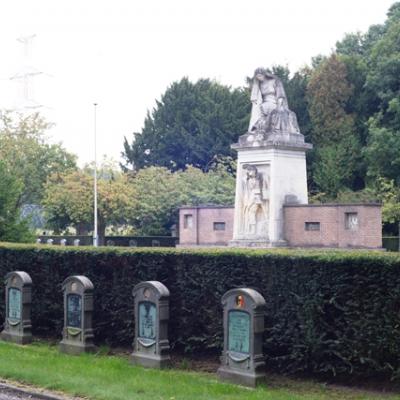 Cimetière militaire à Boninne